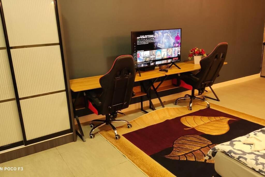 Bs223a- Klia- Selfcheck-in- Wifi- Netflix-parking- Sepang- Bell Suites,5079 Apartment *